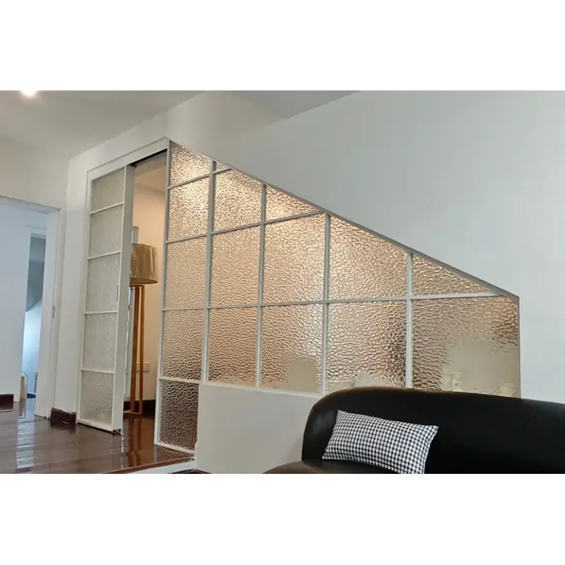 Kính có hình dạng không đều